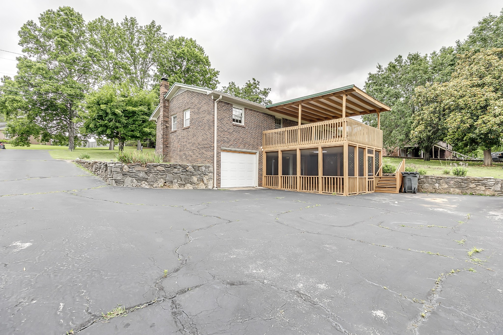 904 Cheairs Circle Columbia TN 38401