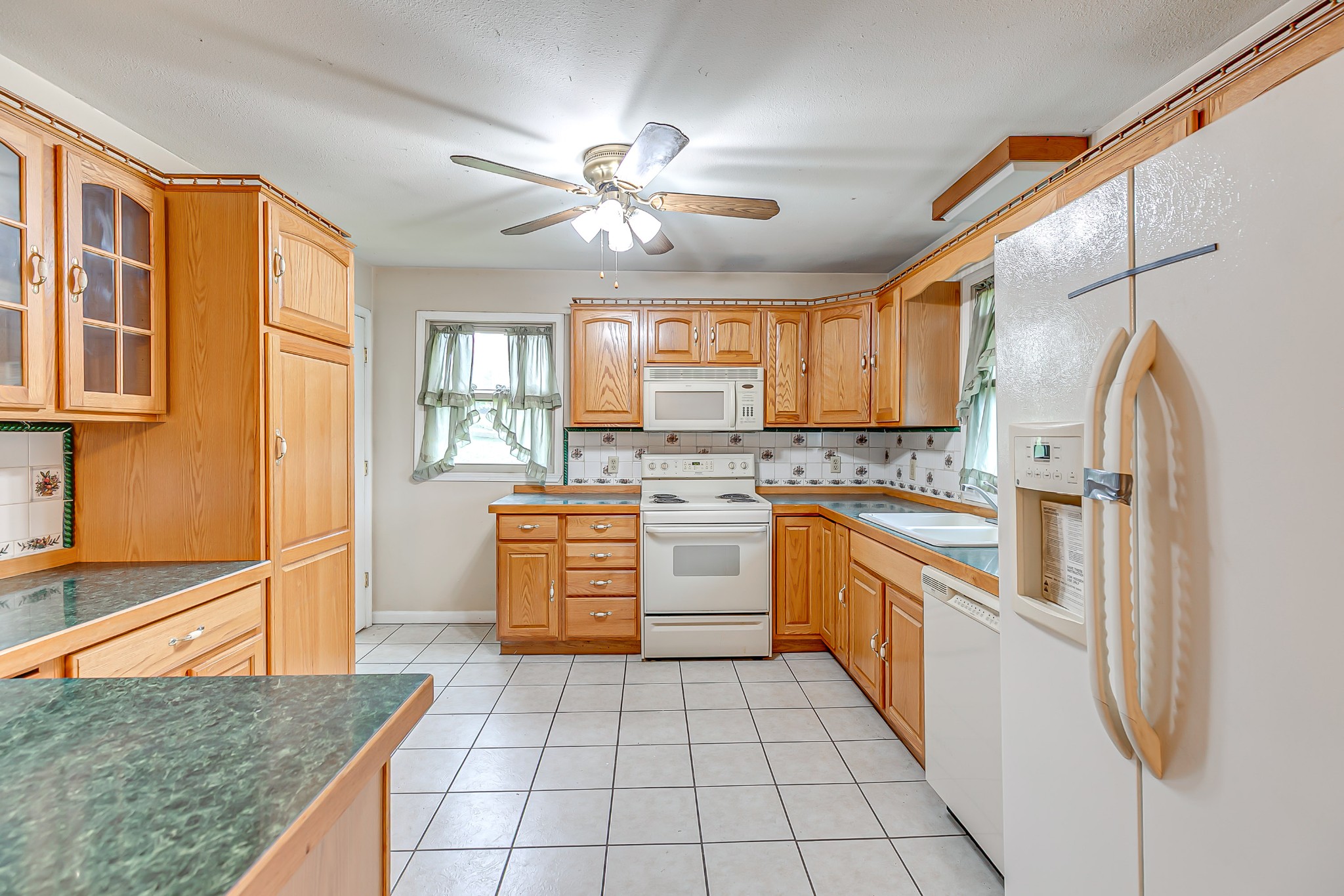 904 Cheairs Circle Columbia TN 38401