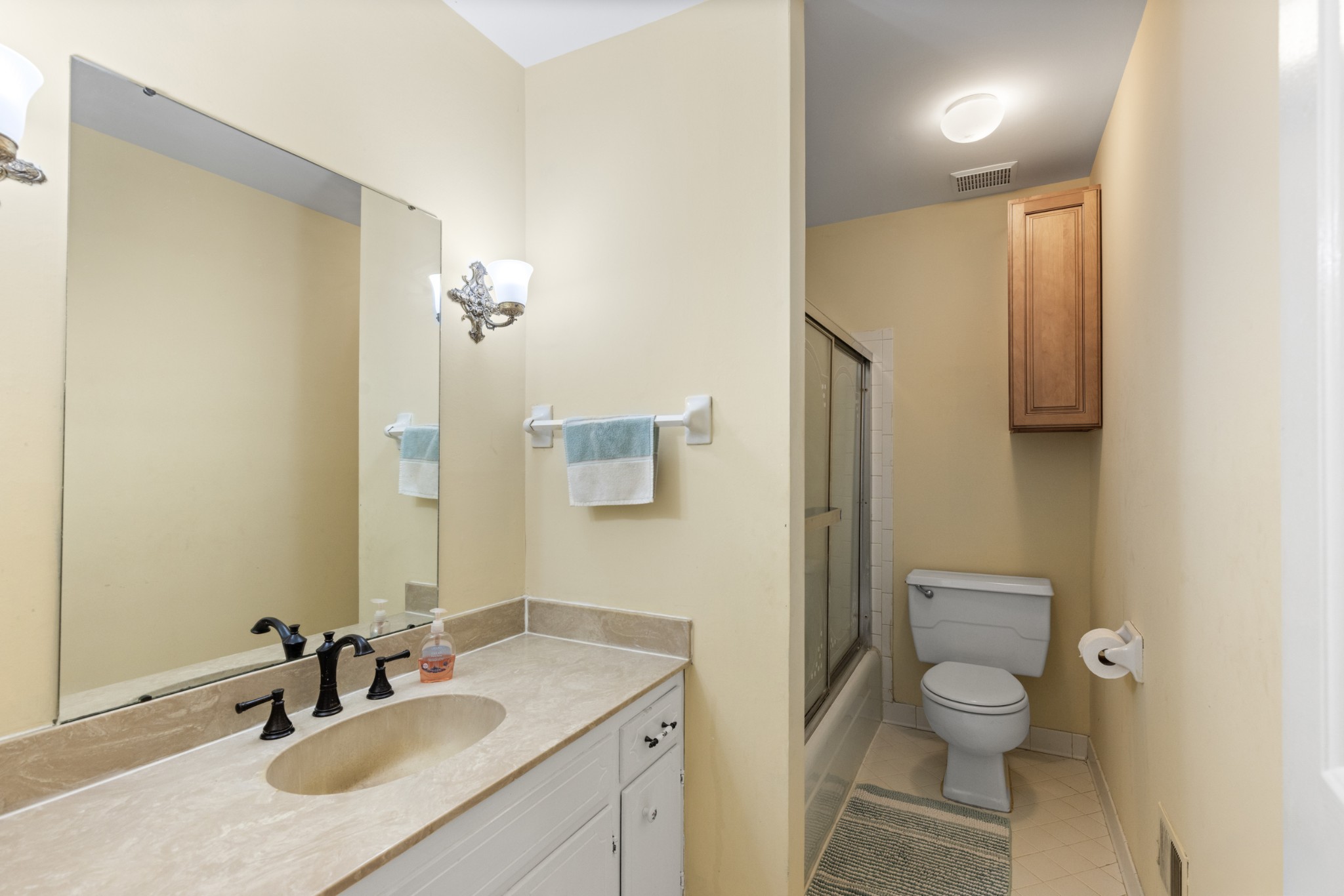 8300 Sawyer Brown Road Nashville TN 37221