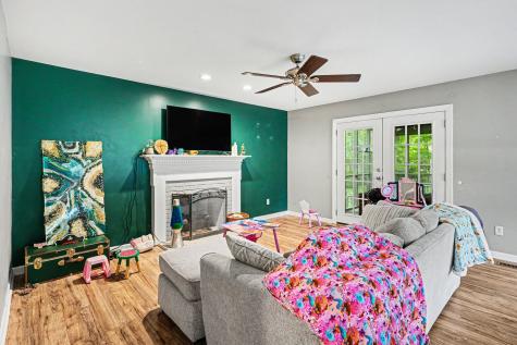 2202 Woodmont Drive Springfield TN 37172
