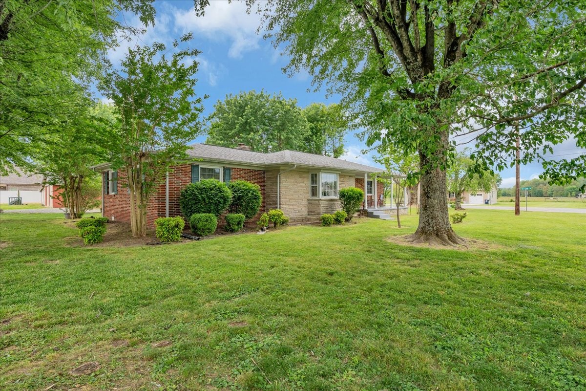 921 Dry Creek Road Smithville TN 37166