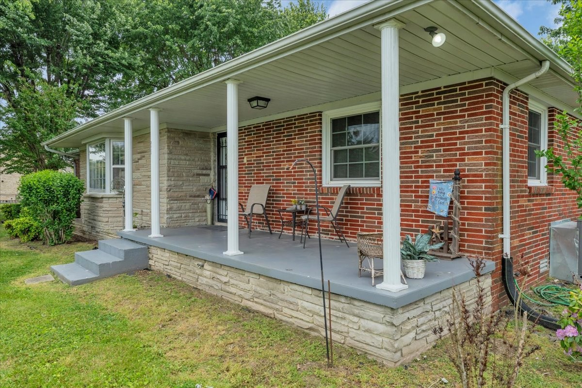 921 Dry Creek Road Smithville TN 37166