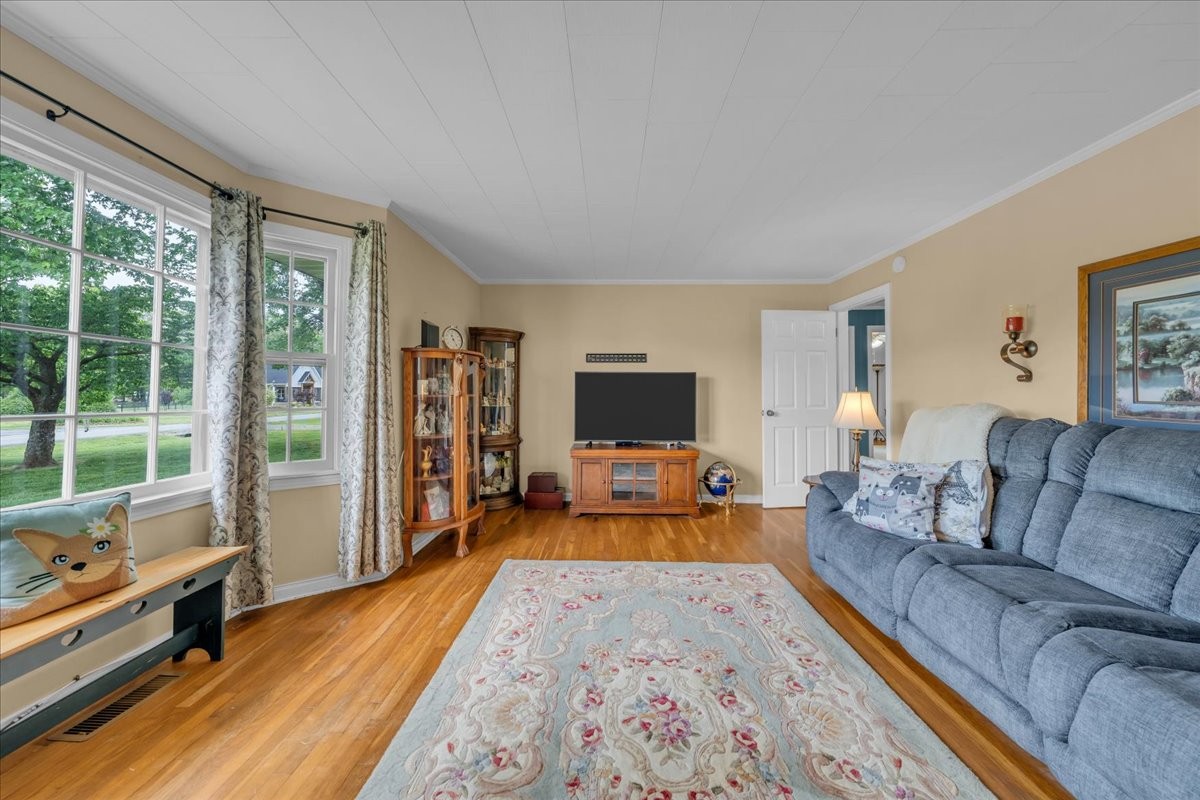 921 Dry Creek Road Smithville TN 37166