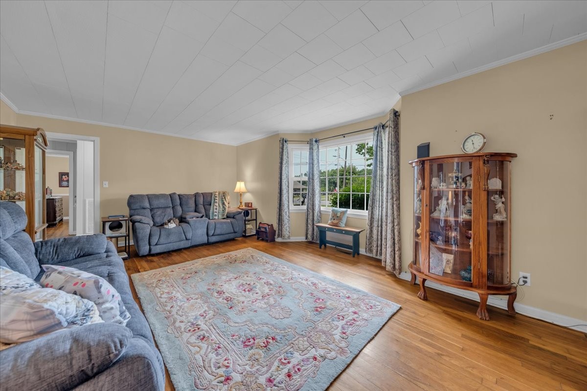 921 Dry Creek Road Smithville TN 37166