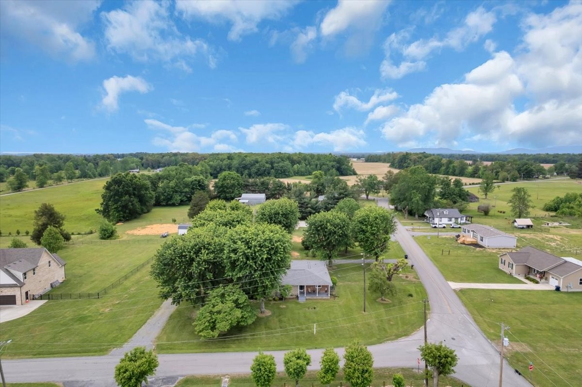 921 Dry Creek Road Smithville TN 37166