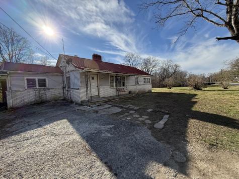 10861 Old Highway 52 Westmoreland TN 37186