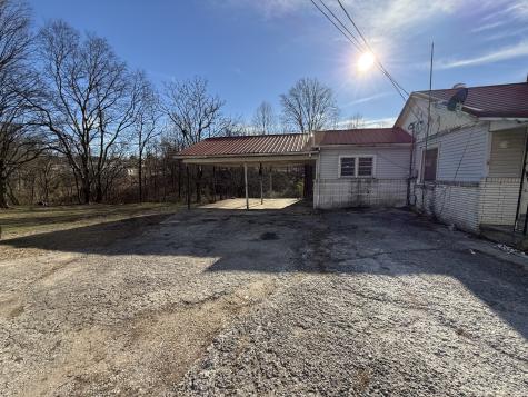10861 Old Highway 52 Westmoreland TN 37186