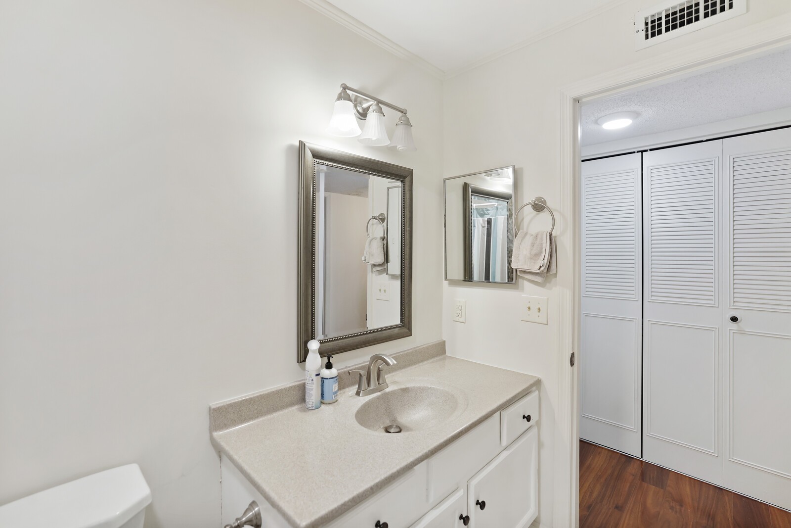 4487 Post Place Nashville TN 37205