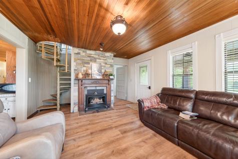 7400 Franks Ferry Road Walling TN 38587