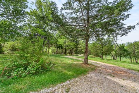 7400 Franks Ferry Road Walling TN 38587
