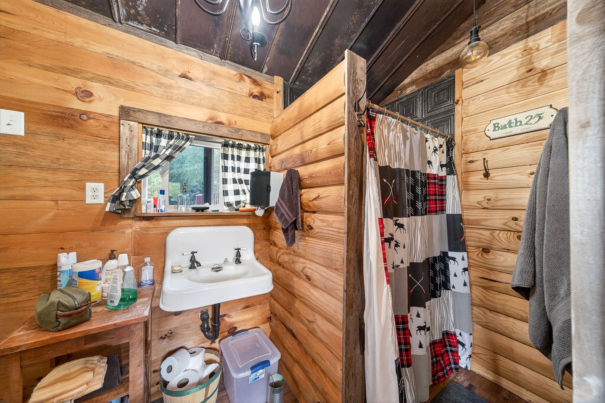 7400 Franks Ferry Road Walling TN 38587
