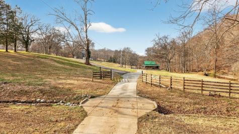 5084 Dorris Road Greenbrier TN 37073