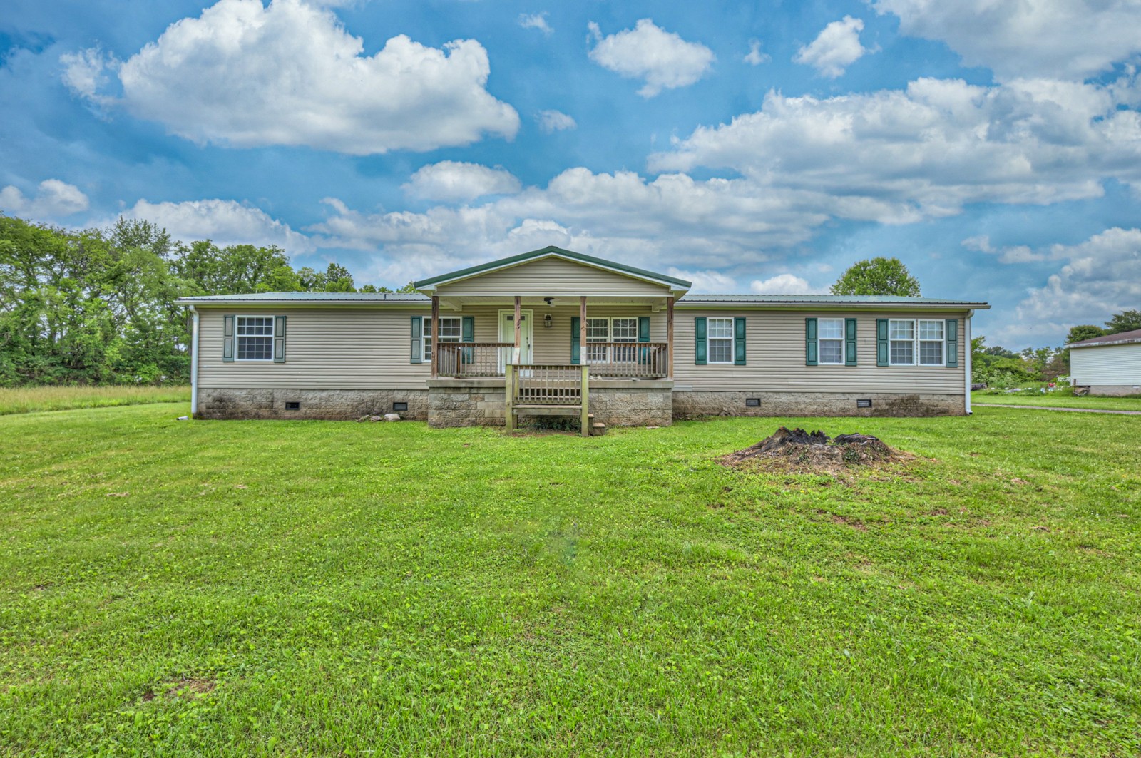 939 Rock Springs Road Bethpage TN 37022