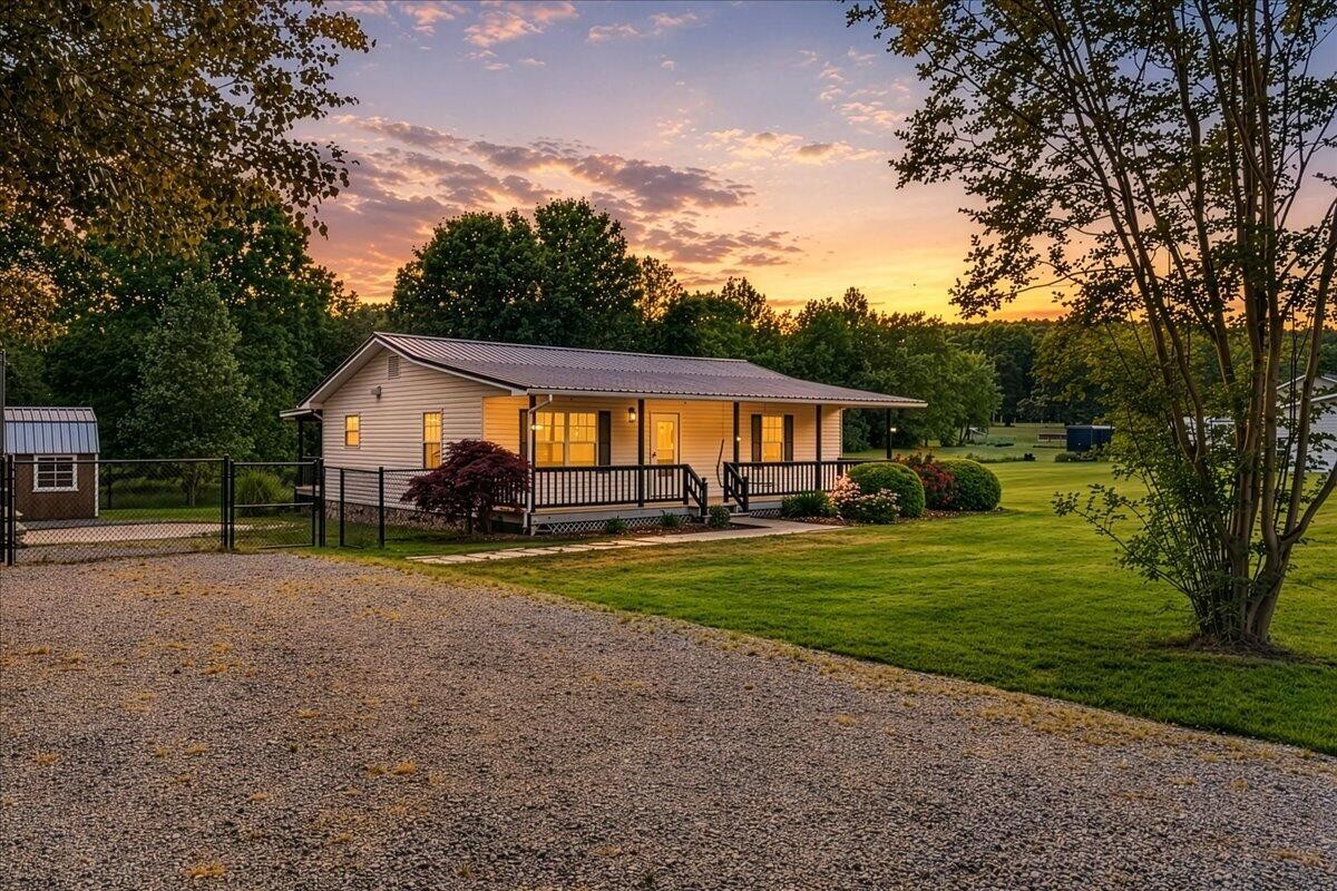 619 Huff Bend Ten Mile TN 37880