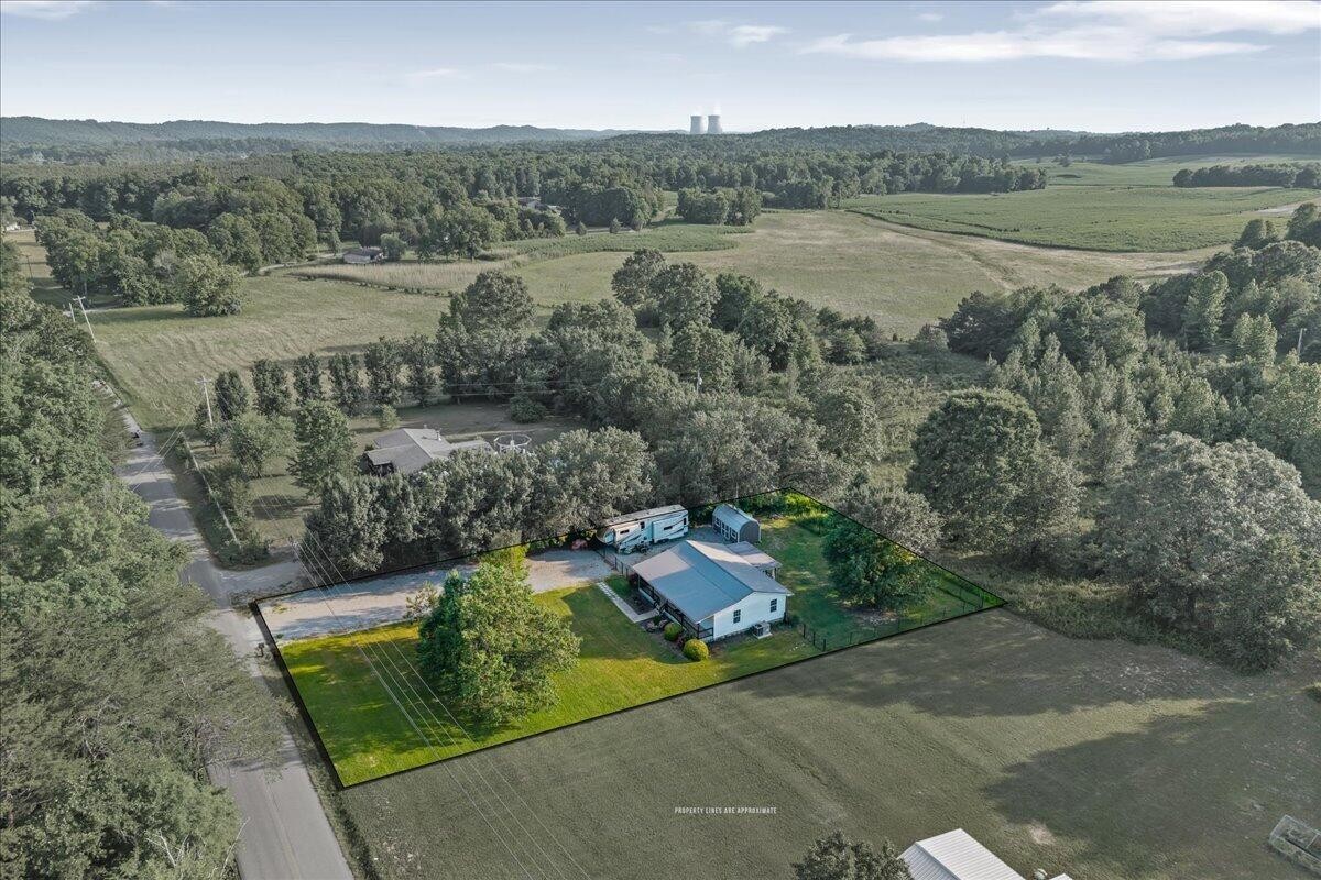 619 Huff Bend Ten Mile TN 37880