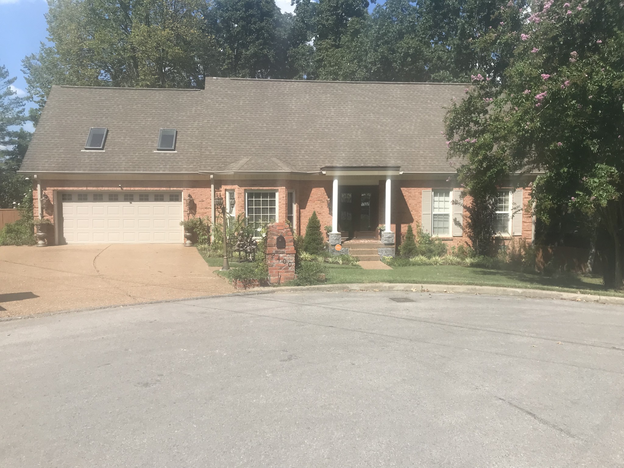 2400 Ravine Drive Nashville TN 37217