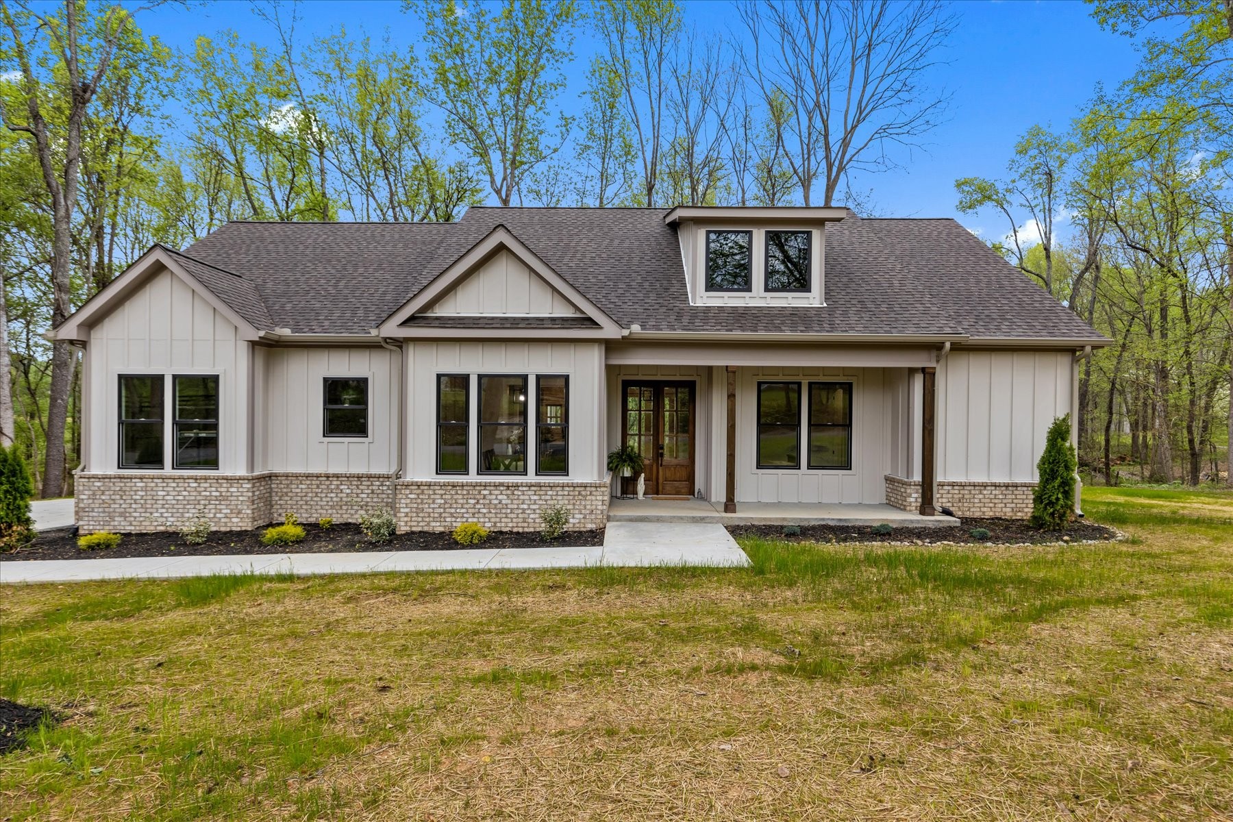 2576 Deer Creek Lane White House TN 37188