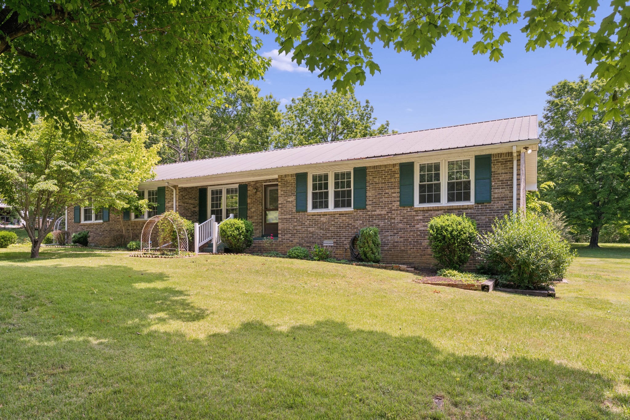 8904 Pinewood Road Lyles TN 37098