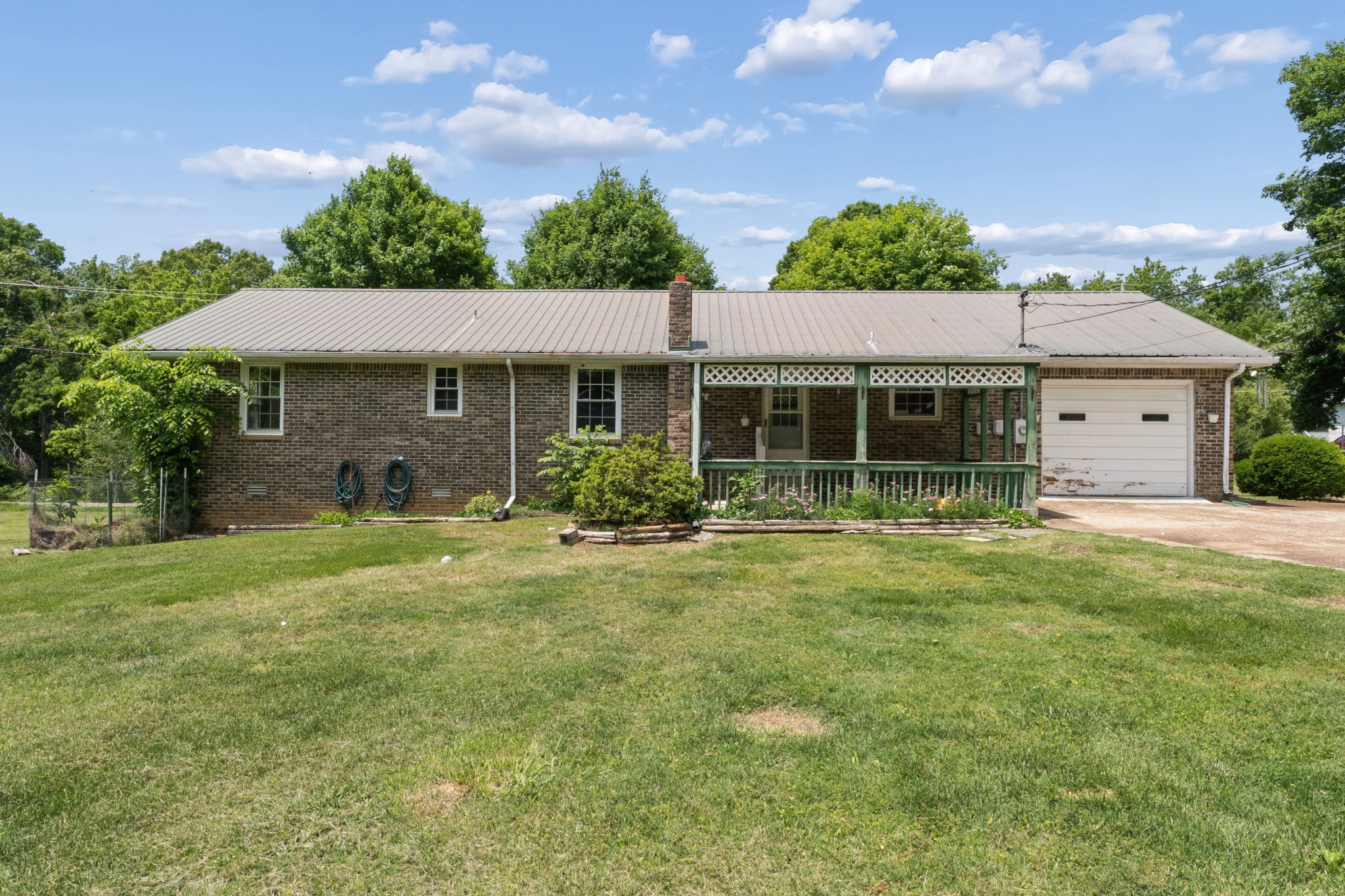 8904 Pinewood Road Lyles TN 37098