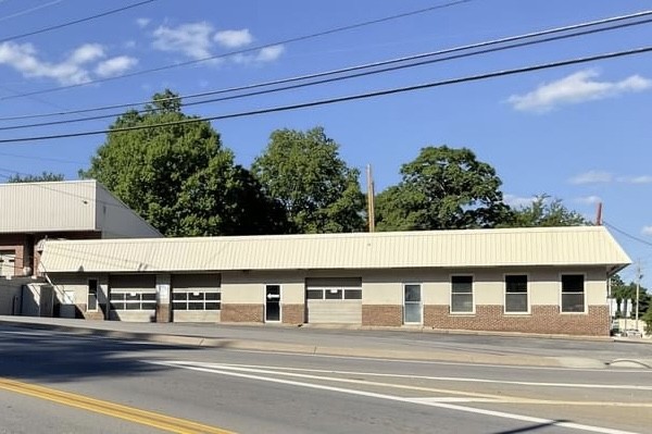 3604 Highway 48, N Charlotte TN 37036