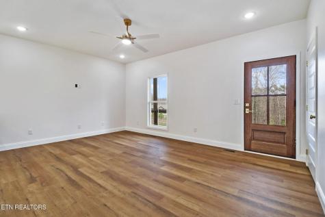 817 Dulog Trail Jamestown TN 38556