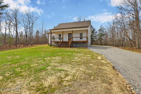 817 Dulog Trail Jamestown TN 38556