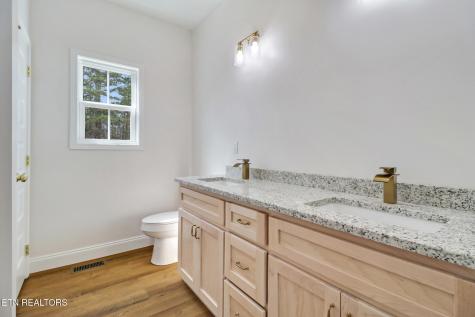817 Dulog Trail Jamestown TN 38556