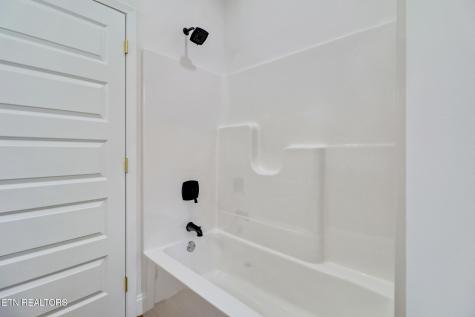 817 Dulog Trail Jamestown TN 38556