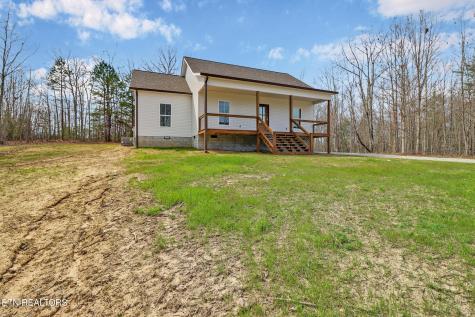 817 Dulog Trail Jamestown TN 38556