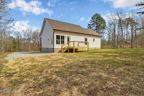 817 Dulog Trail Jamestown TN 38556