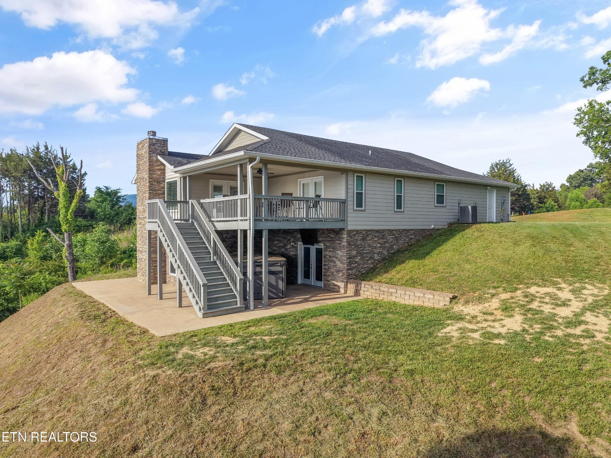 313 Sunrise Trail Dandridge TN 37725