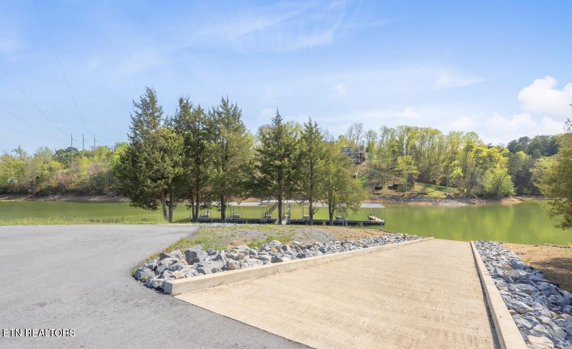 313 Sunrise Trail Dandridge TN 37725