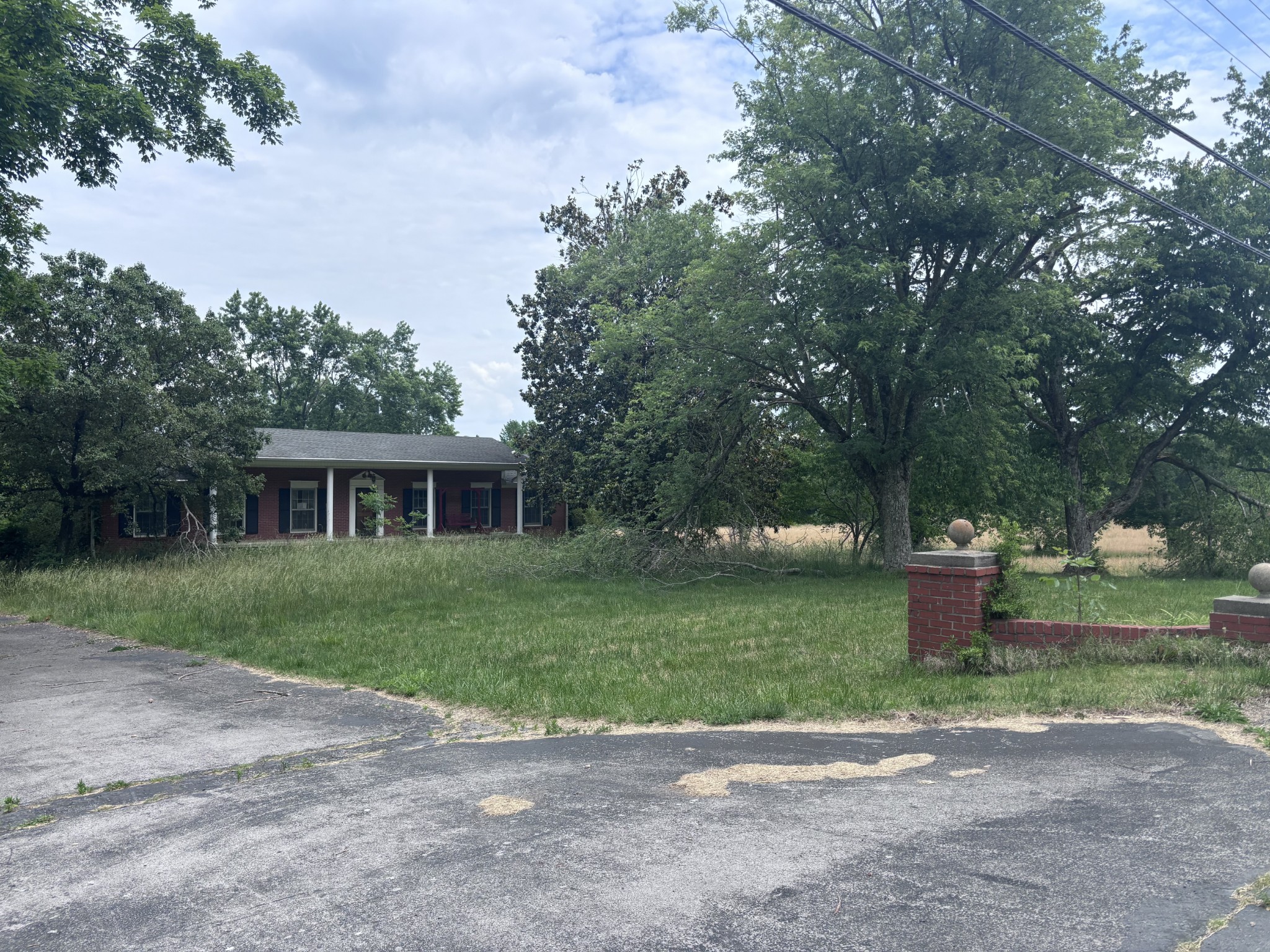 1229 N 1st Street Westmoreland TN 37186