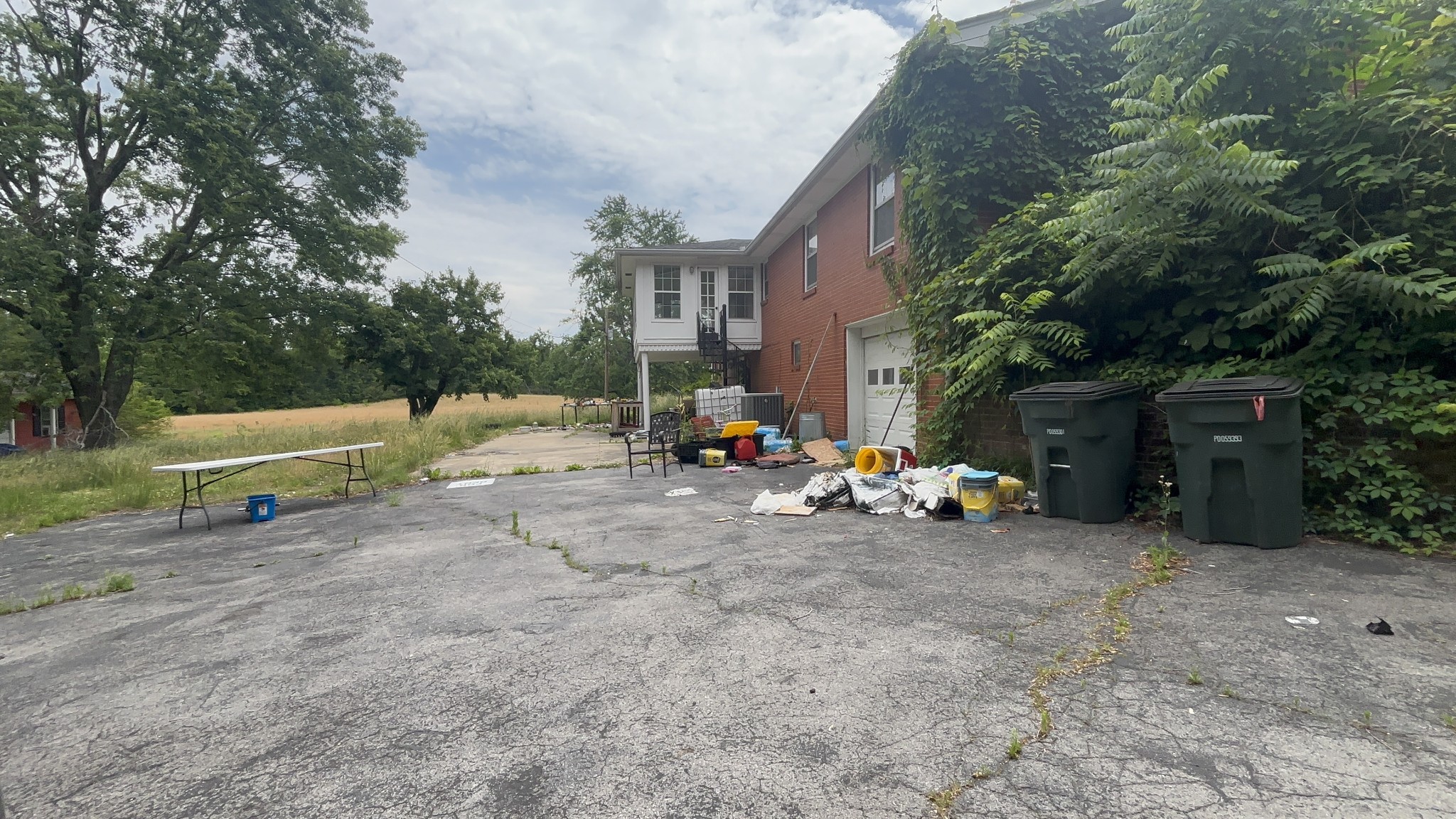 1229 N 1st Street Westmoreland TN 37186