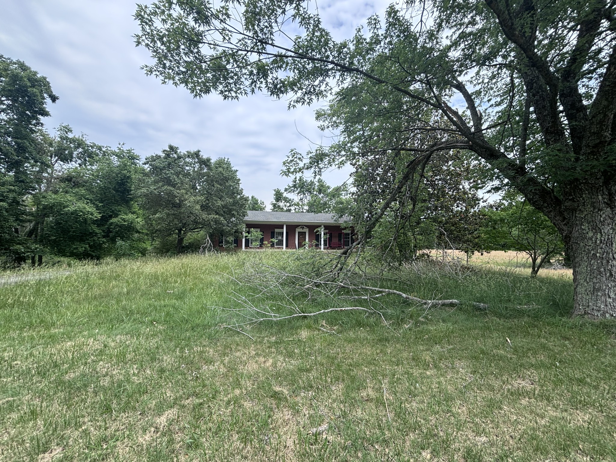 1229 N 1st Street Westmoreland TN 37186