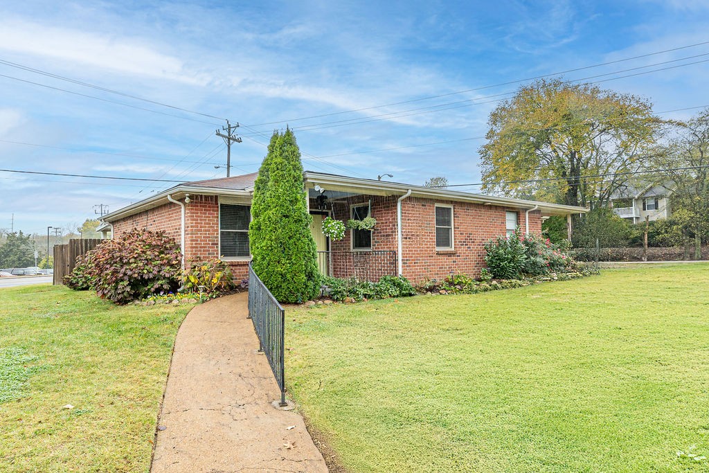 324 Deer Lake Drive Nashville TN 37221