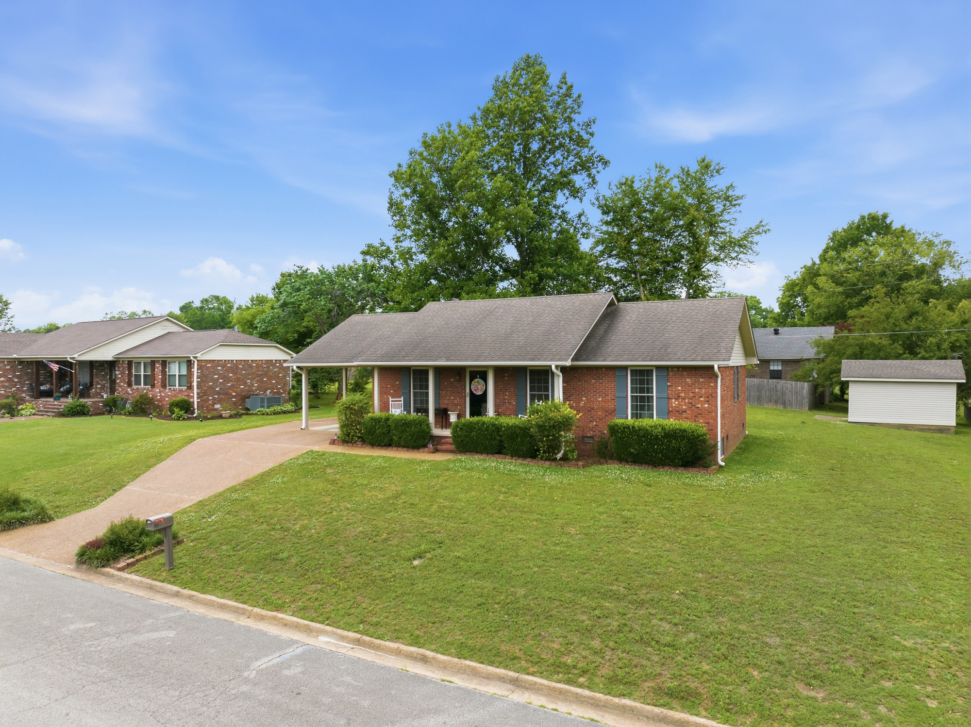 121 New Renfroe Street Lexington TN 38351