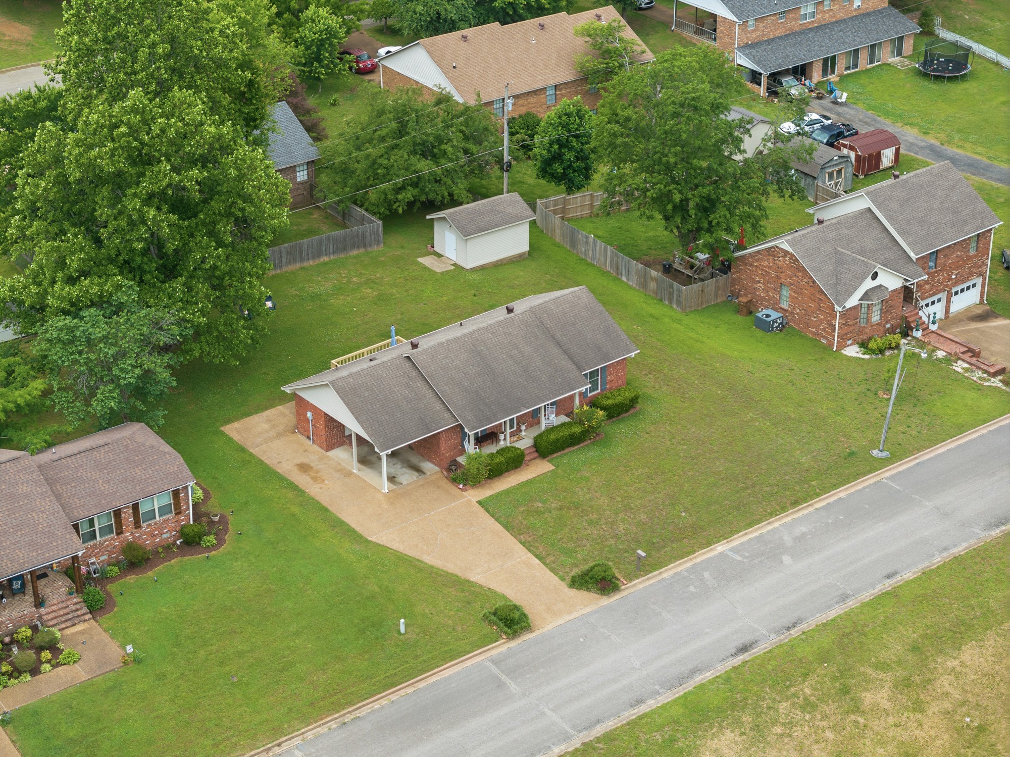 121 New Renfroe Street Lexington TN 38351