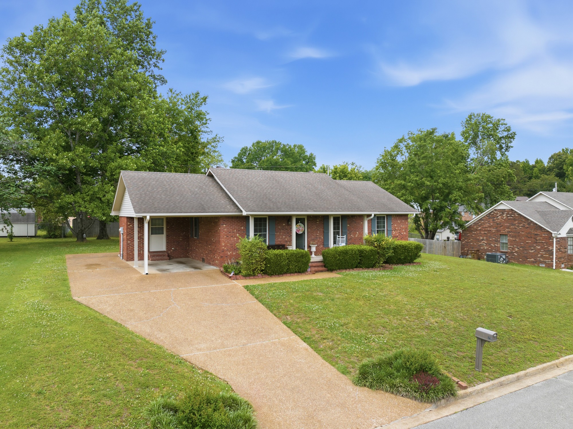 121 New Renfroe Street Lexington TN 38351