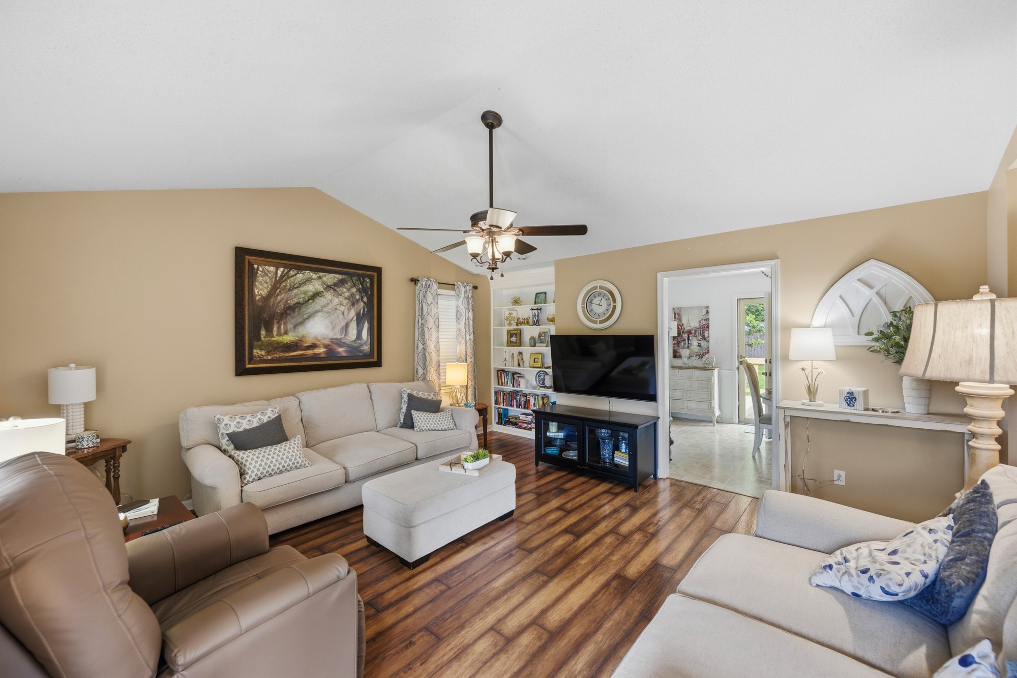 121 New Renfroe Street Lexington TN 38351