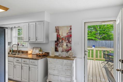 121 New Renfroe Street Lexington TN 38351