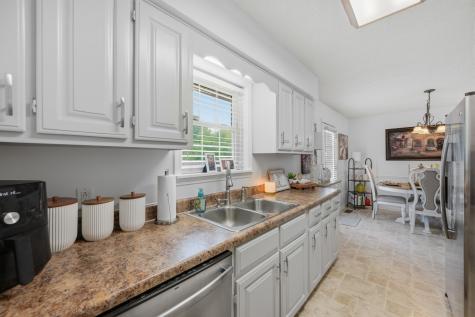 121 New Renfroe Street Lexington TN 38351
