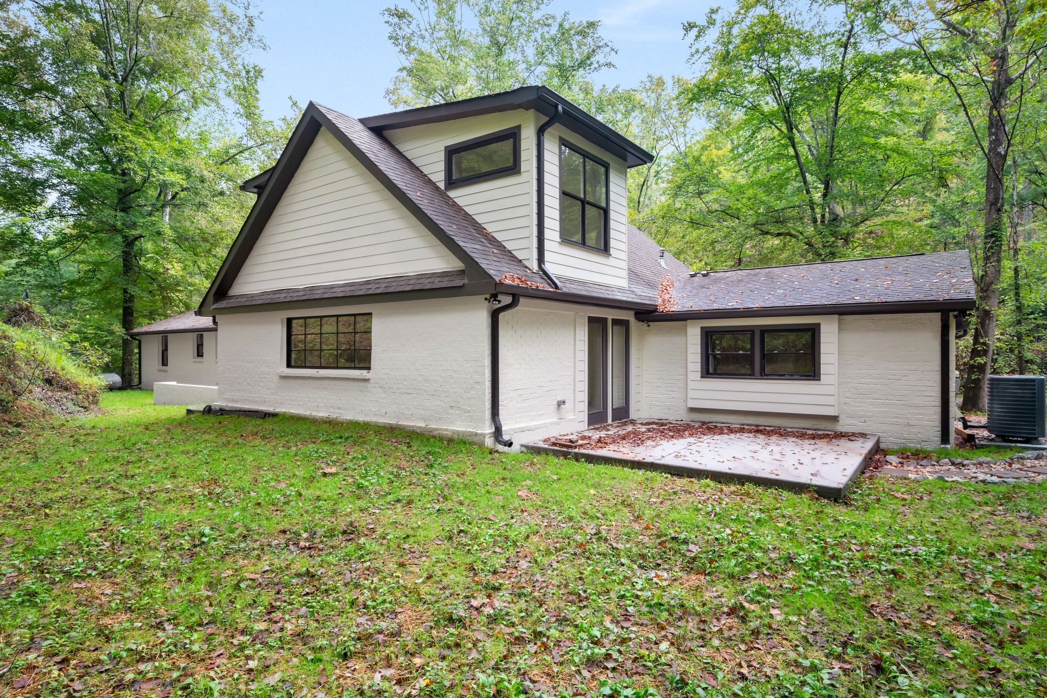 1032 Paint Pony Trail Pegram TN 37143