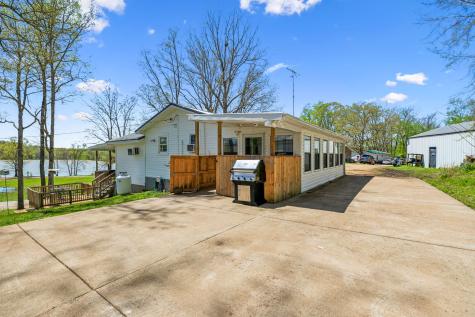 11460 Crooked Creek Road Lobelville TN 37097