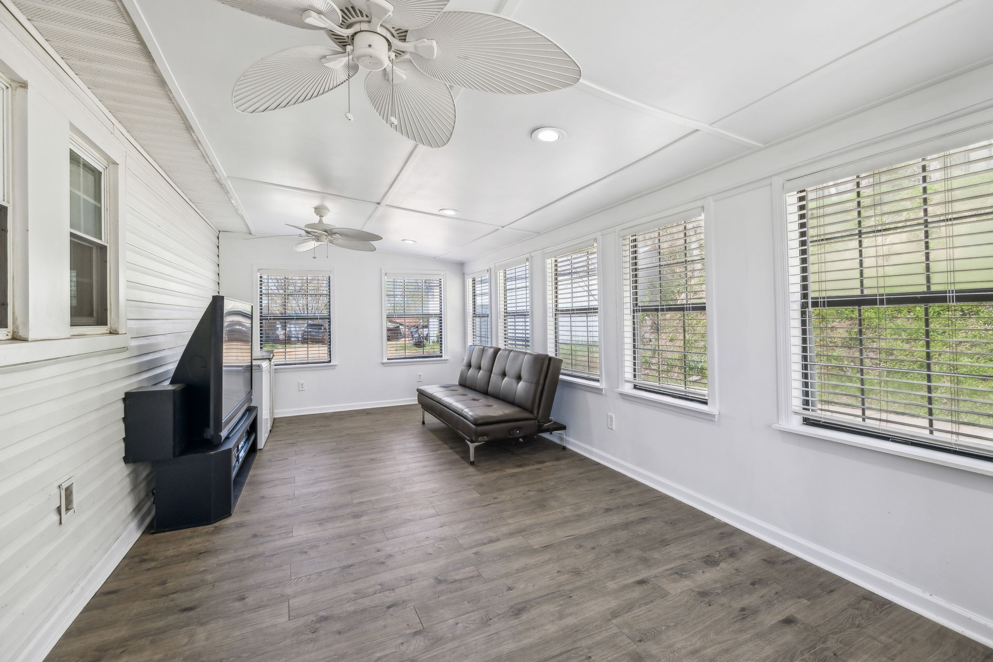 11460 Crooked Creek Road Lobelville TN 37097