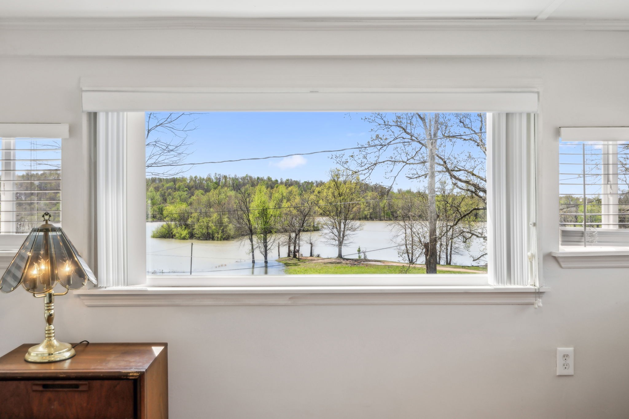 11460 Crooked Creek Road Lobelville TN 37097