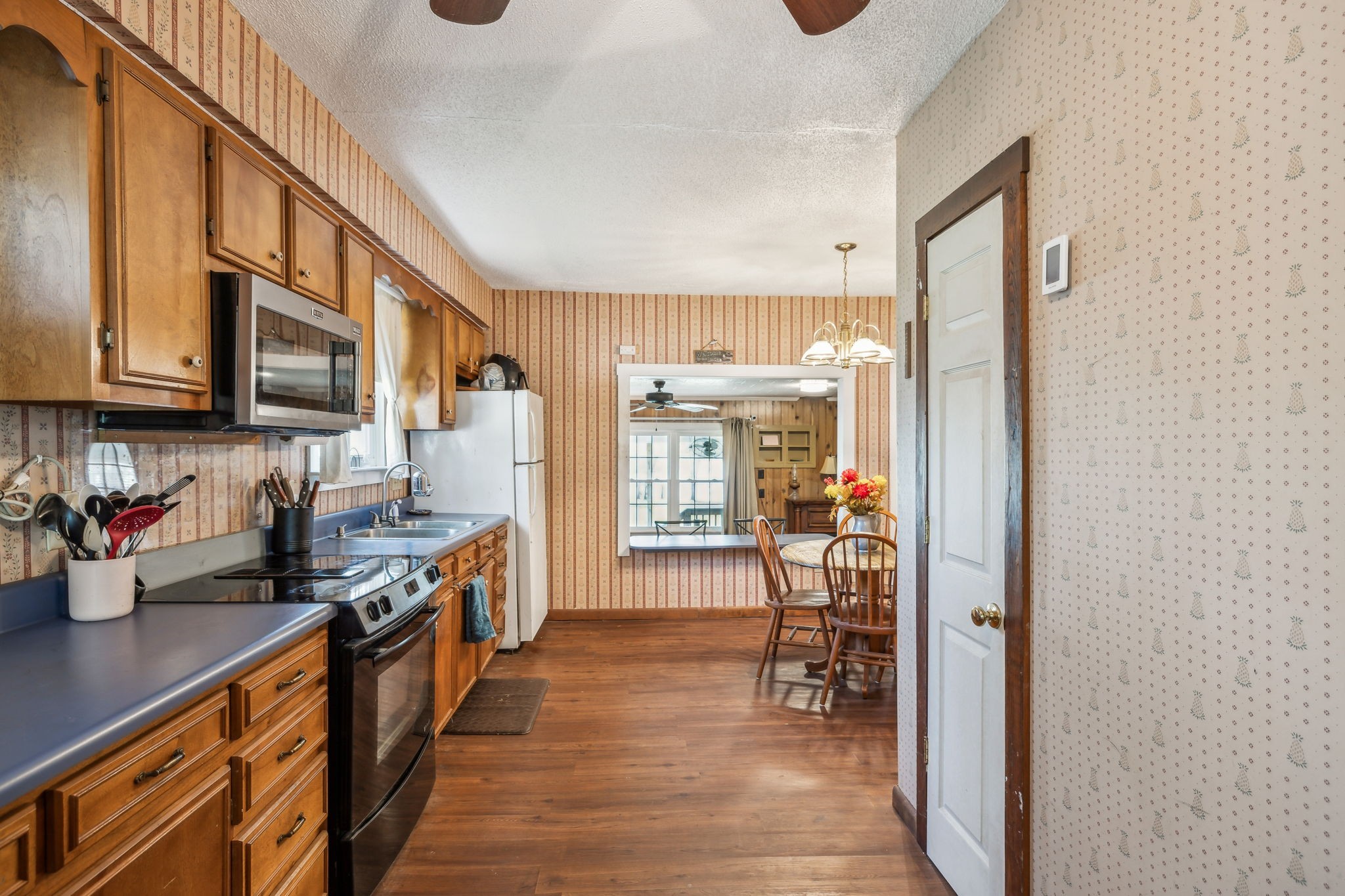 11460 Crooked Creek Road Lobelville TN 37097