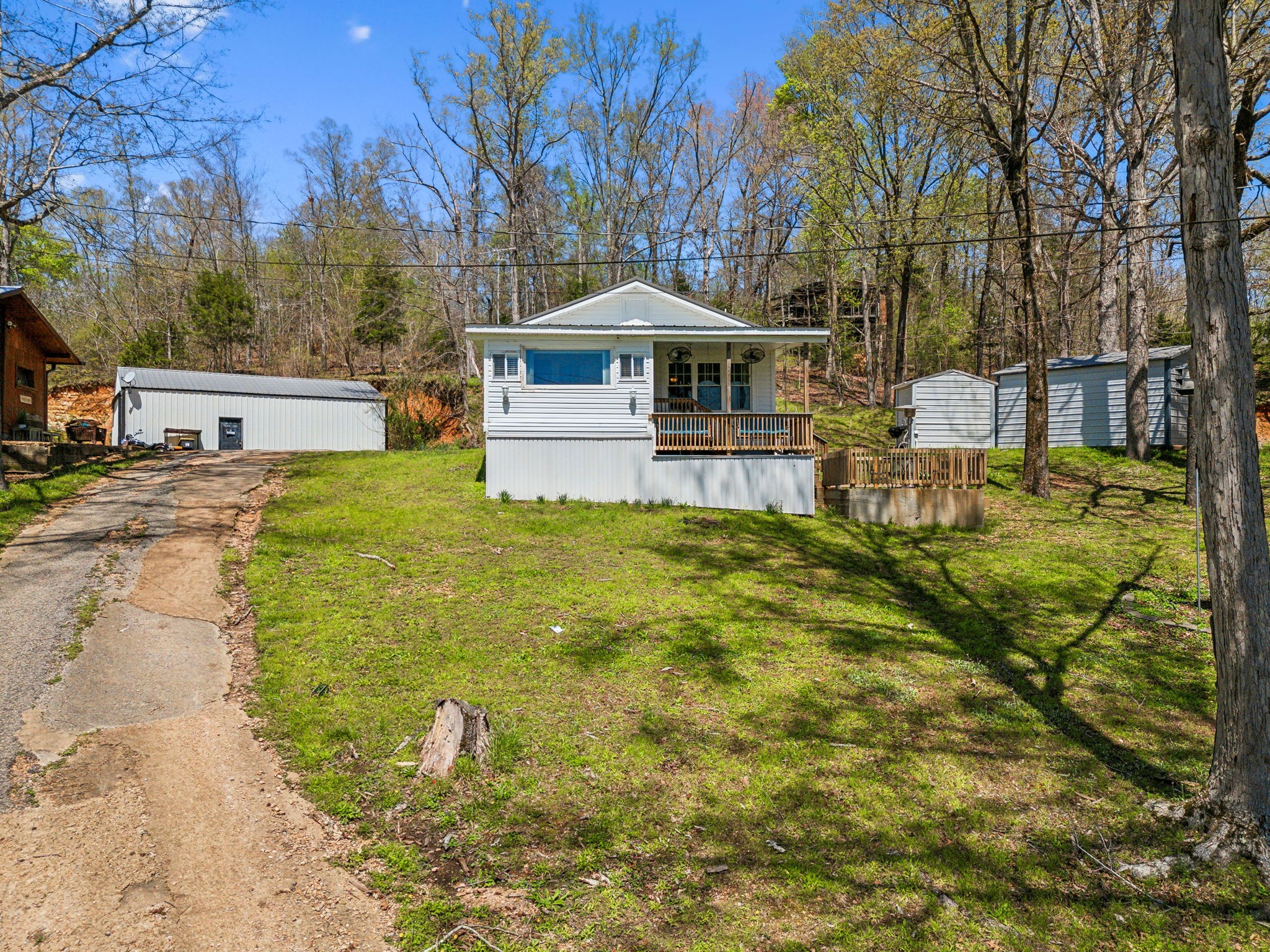 11460 Crooked Creek Road Lobelville TN 37097