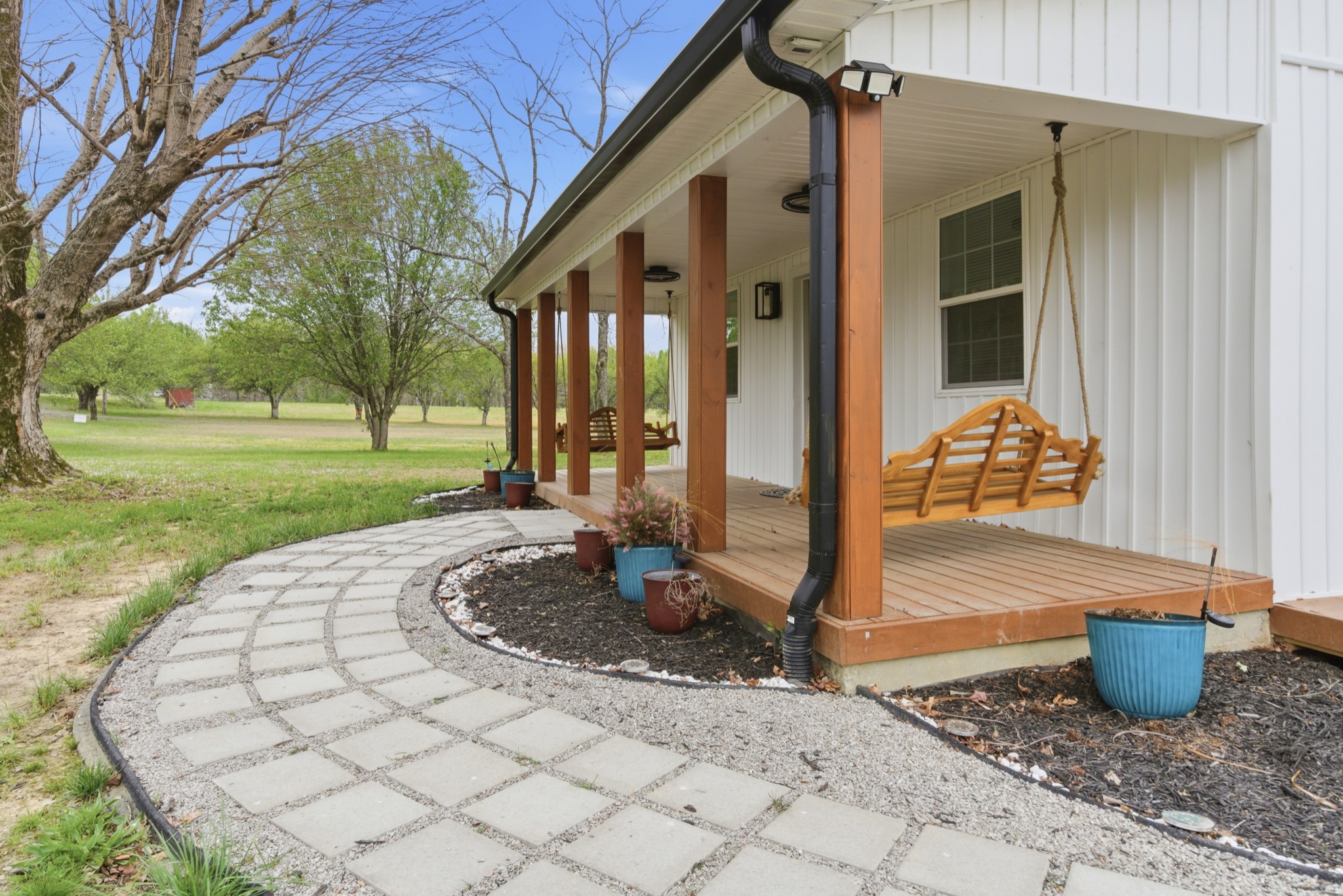 1237 Abiff Road Bon Aqua TN 37025