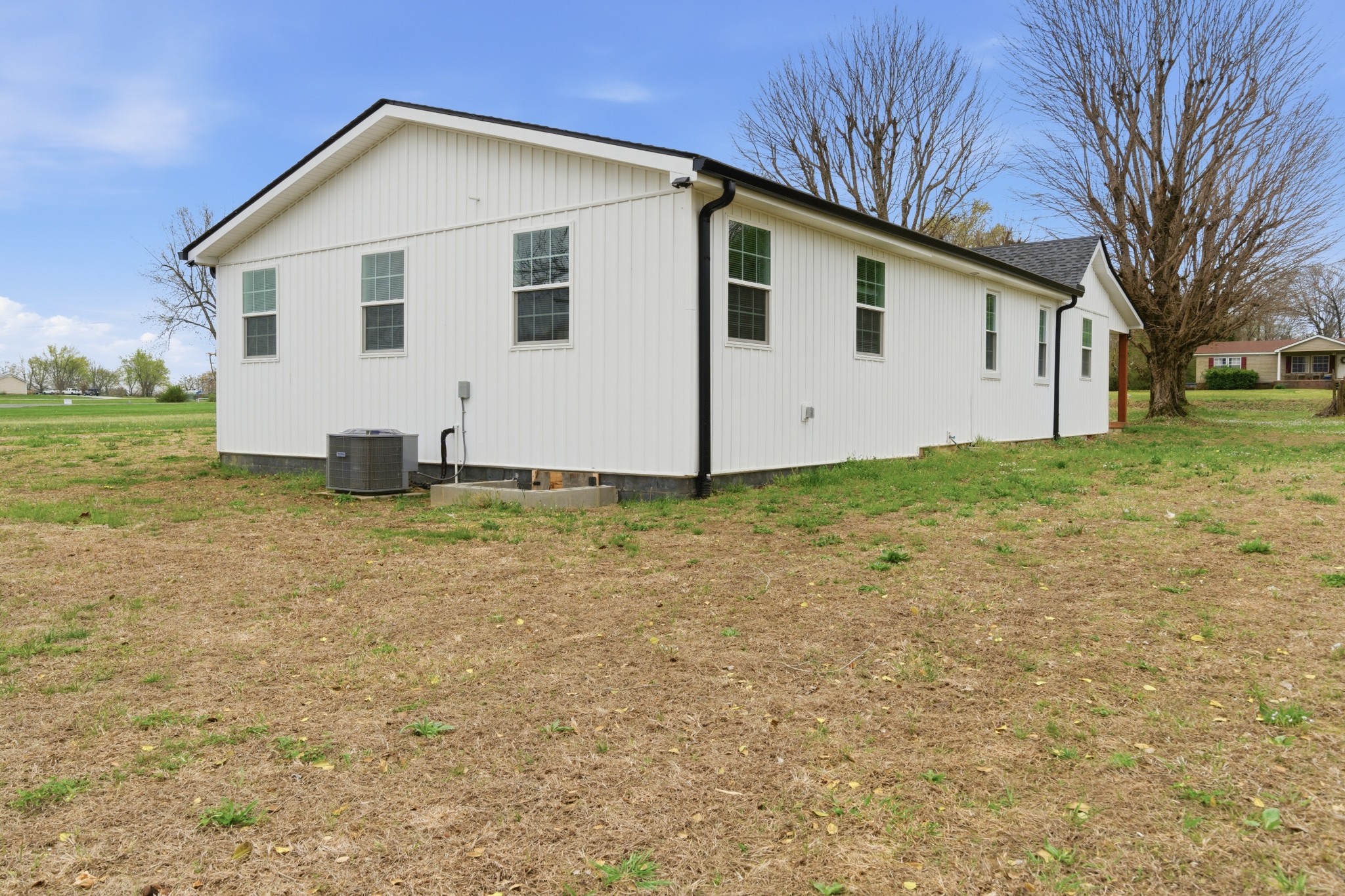 1237 Abiff Road Bon Aqua TN 37025